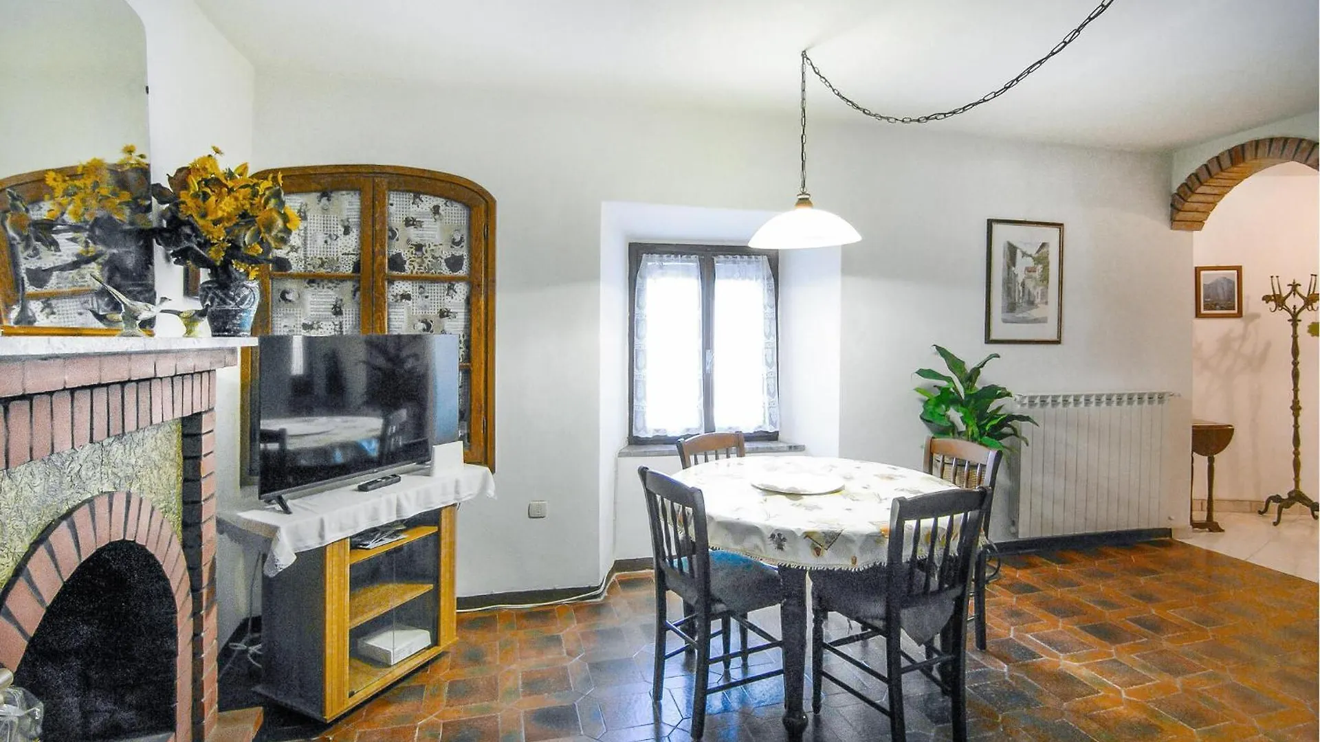 2 Bedroom Pet Friendly Home In Cardoso Italy