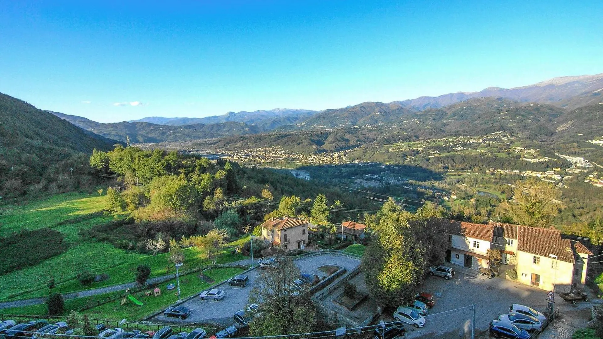 2 Bedroom Pet Friendly Home In Cardoso 0*,  Italy